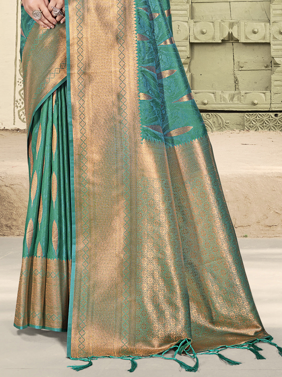 Astita Teal Blue Linen Cotton Saree with Golden Zari Leaf Woven Design & Rich Pallu – Festive Wear | Office Look | Soft Drape