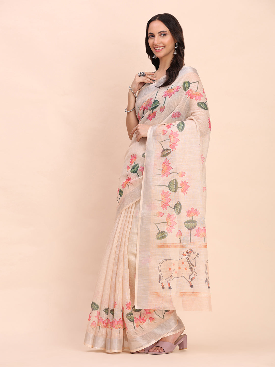 Astita Peach Cotton Cotton Saree with Tribal Floral Print | Bold Ethnic Design | Lightweight Casual & Festive Saree for Women