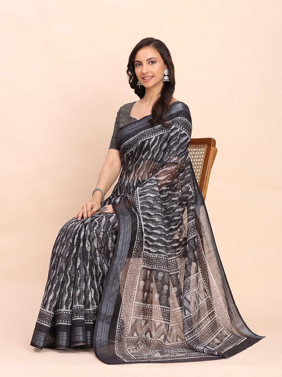 Astita Black Cotton Cotton Saree with Tribal Floral Print | Bold Ethnic Design | Lightweight Casual & Festive Saree for Women