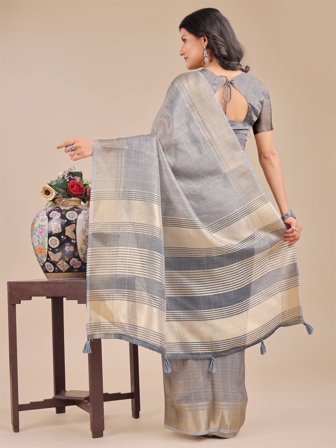 Grey Organza Saree with Golden Checked Pattern – Radiate Soft Elegance