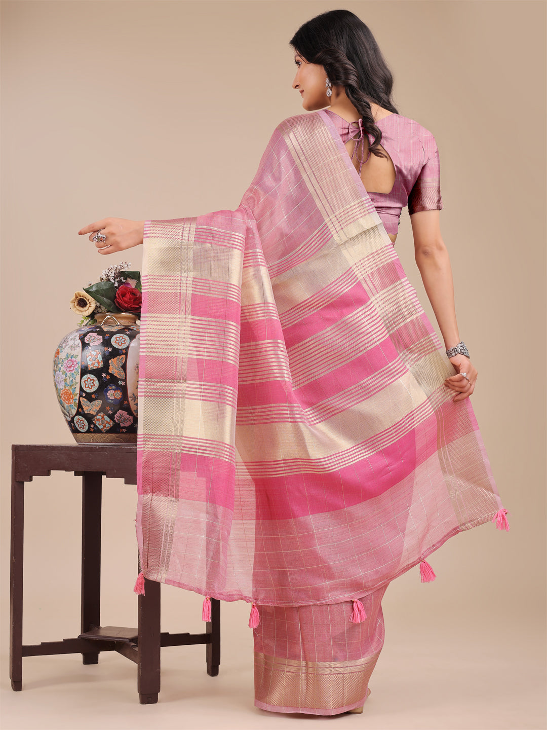 Peach Pink Organza Saree with Golden Checked Pattern – Radiate Soft Elegance